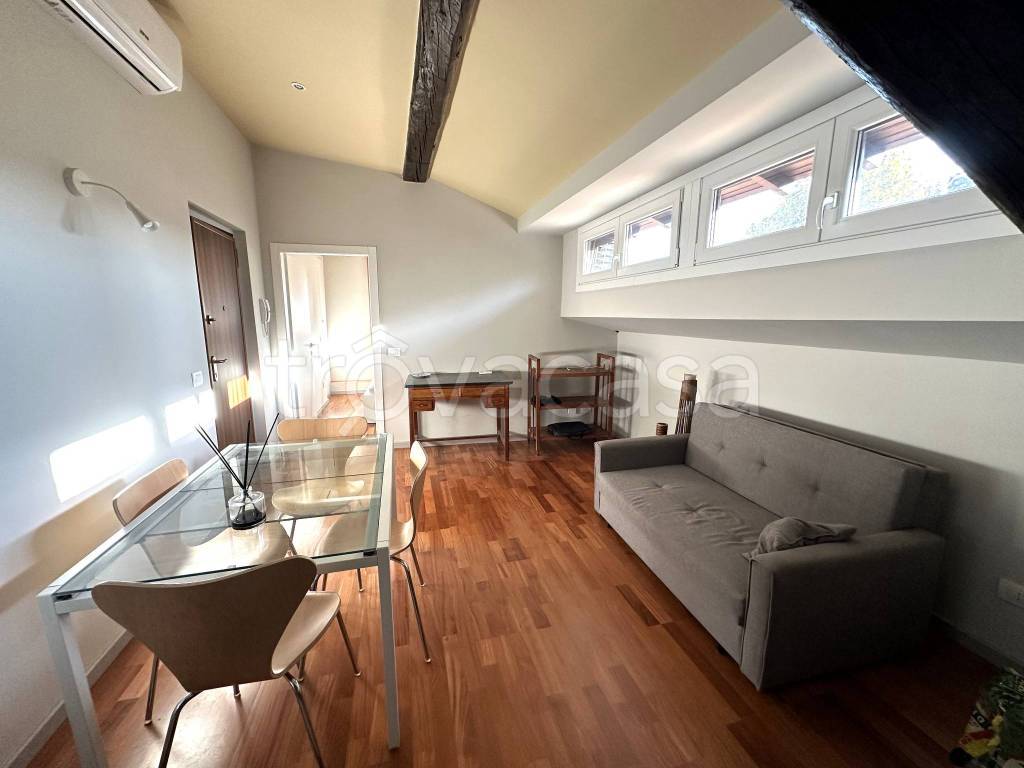 appartamento in affitto a Milano in zona Sempione