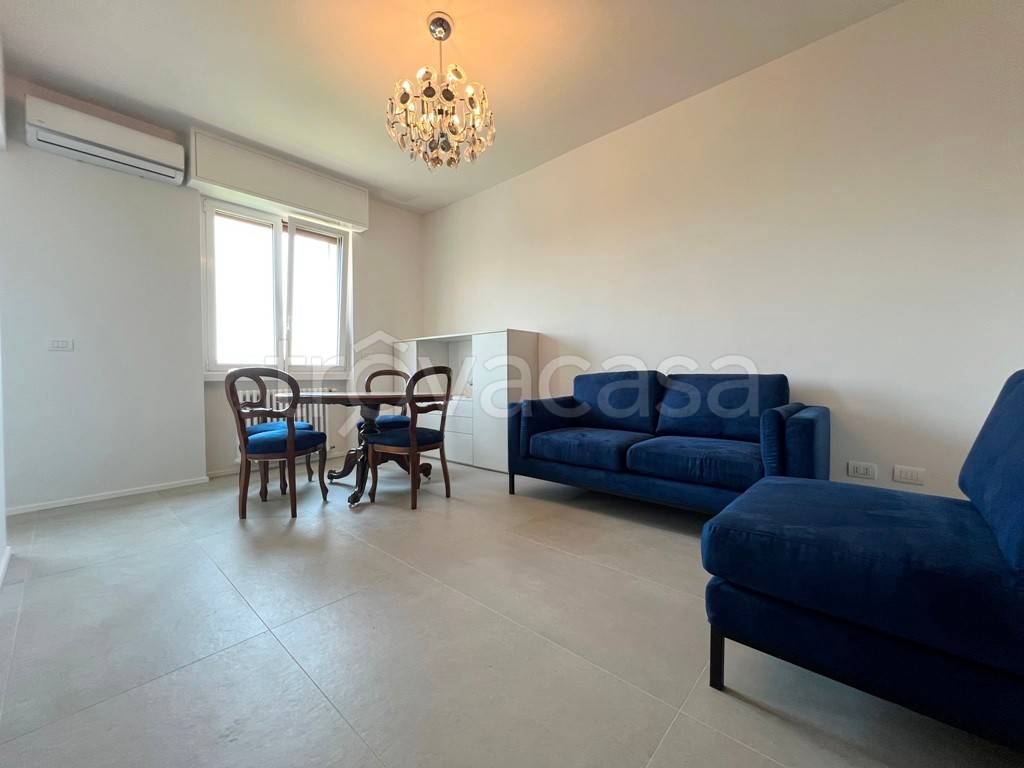 appartamento in affitto a Milano in zona QT8