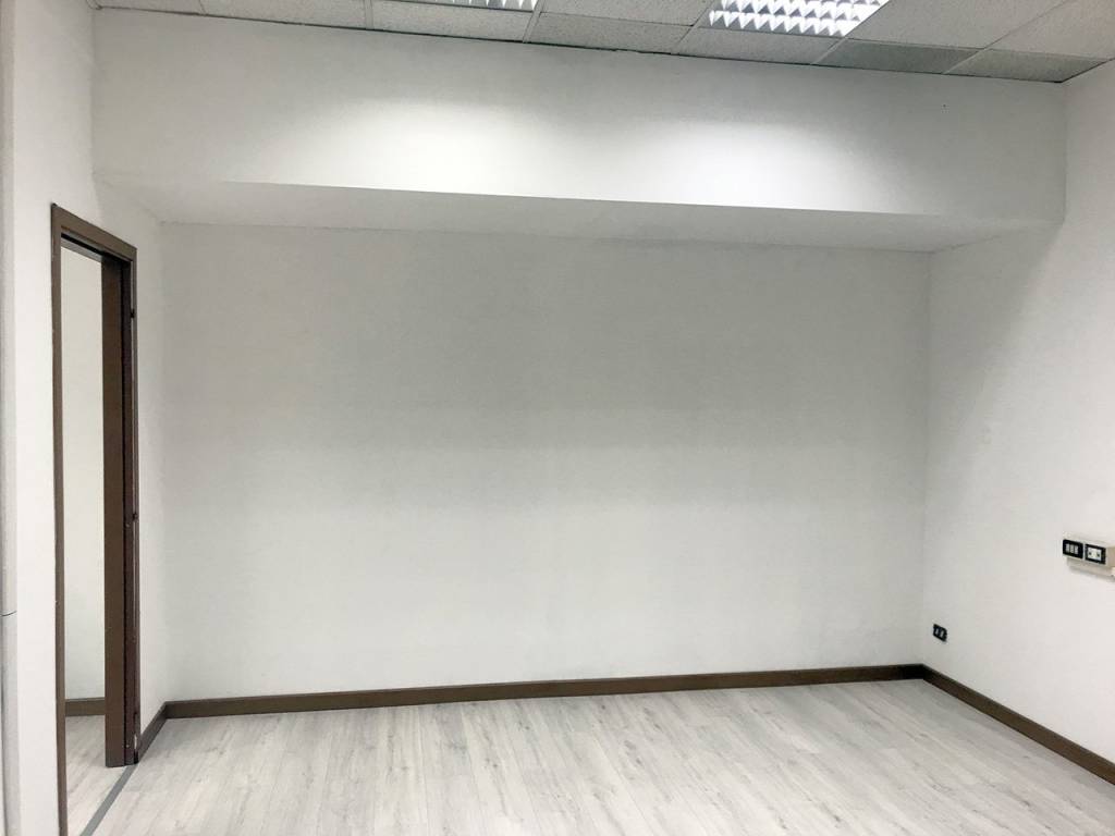 locale commerciale in affitto a Milano in zona Forlanini