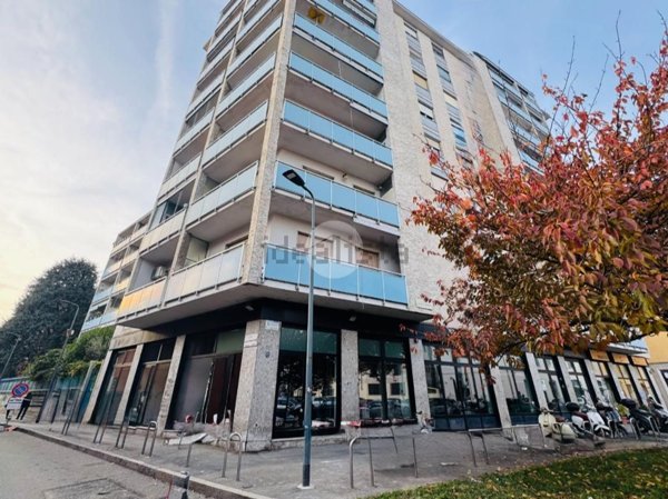 negozio in affitto a Milano in zona San Cristoforo