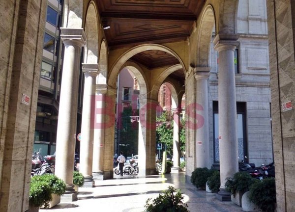 negozio in affitto a Milano