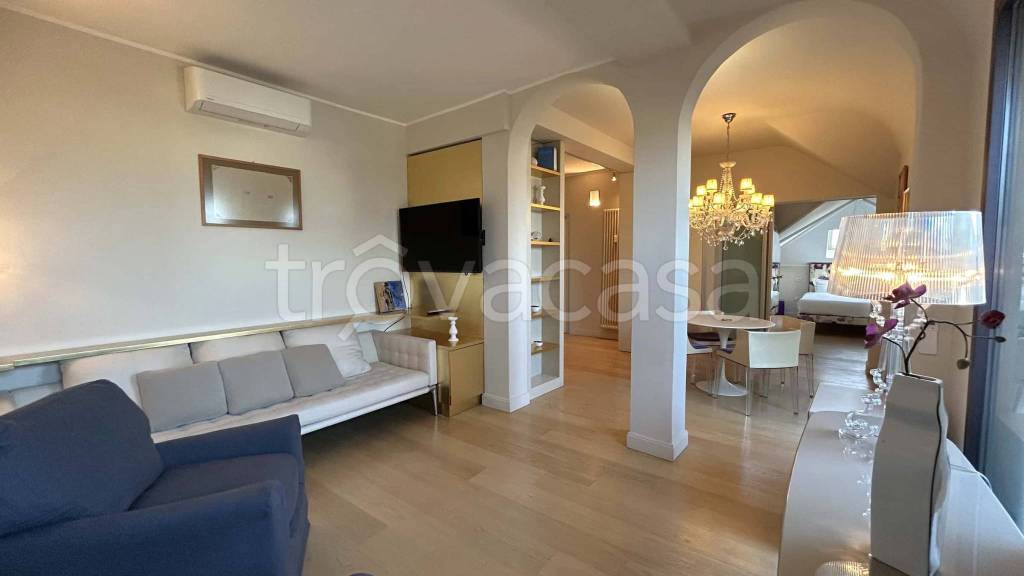 appartamento in affitto a Milano in zona Guastalla