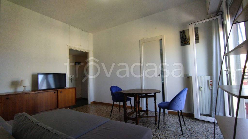 appartamento in affitto a Milano in zona Lambrate