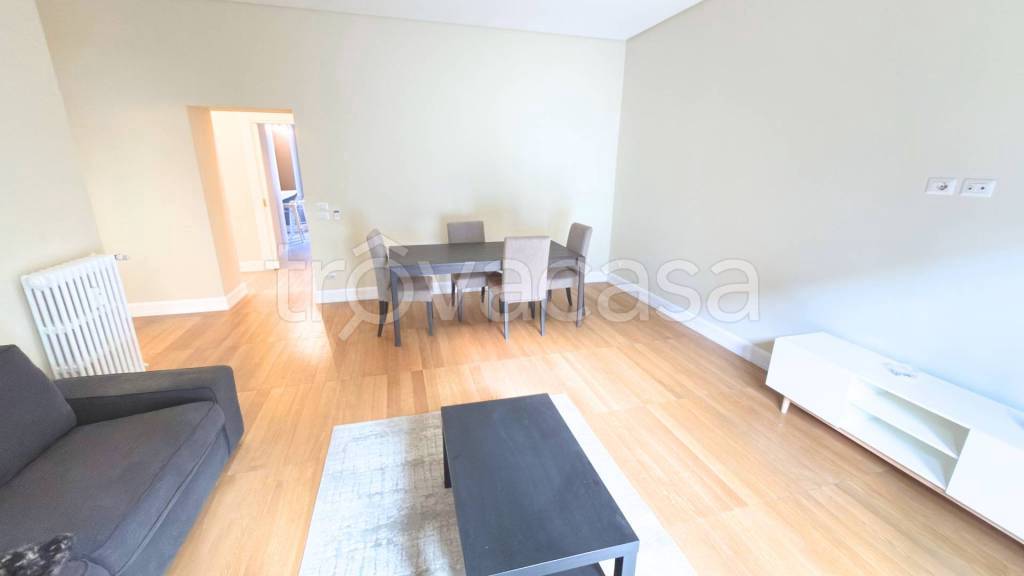 appartamento in affitto a Milano in zona Sant'Ambrogio