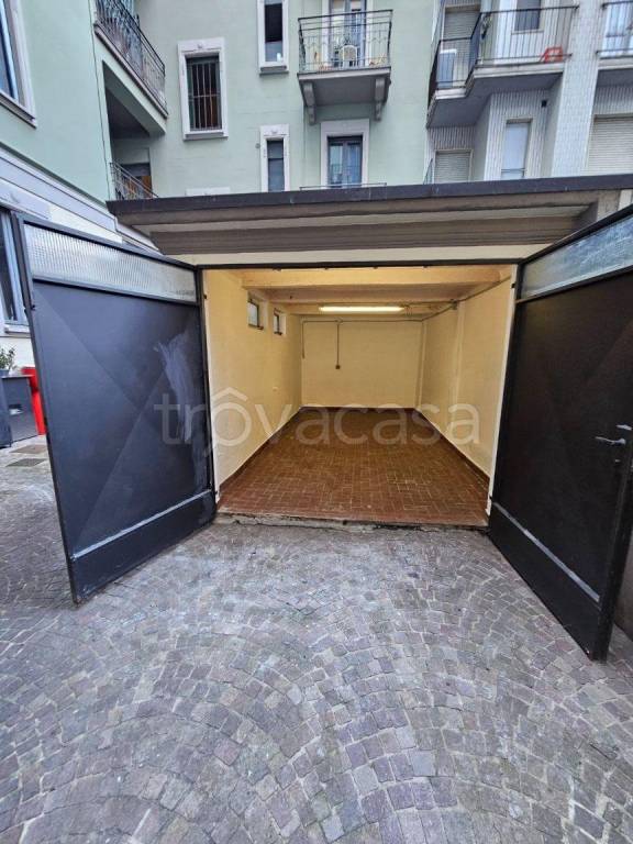 locale di sgombero in affitto a Milano in zona Città Studi