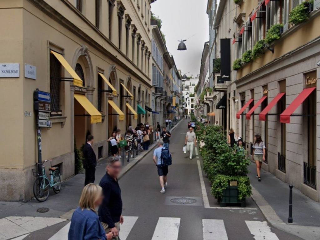 negozio in affitto a Milano