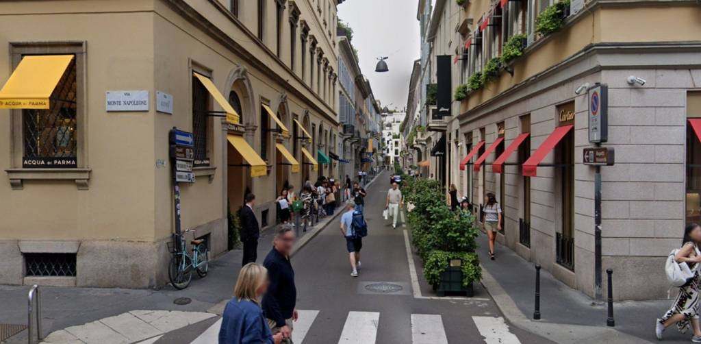 negozio in affitto a Milano