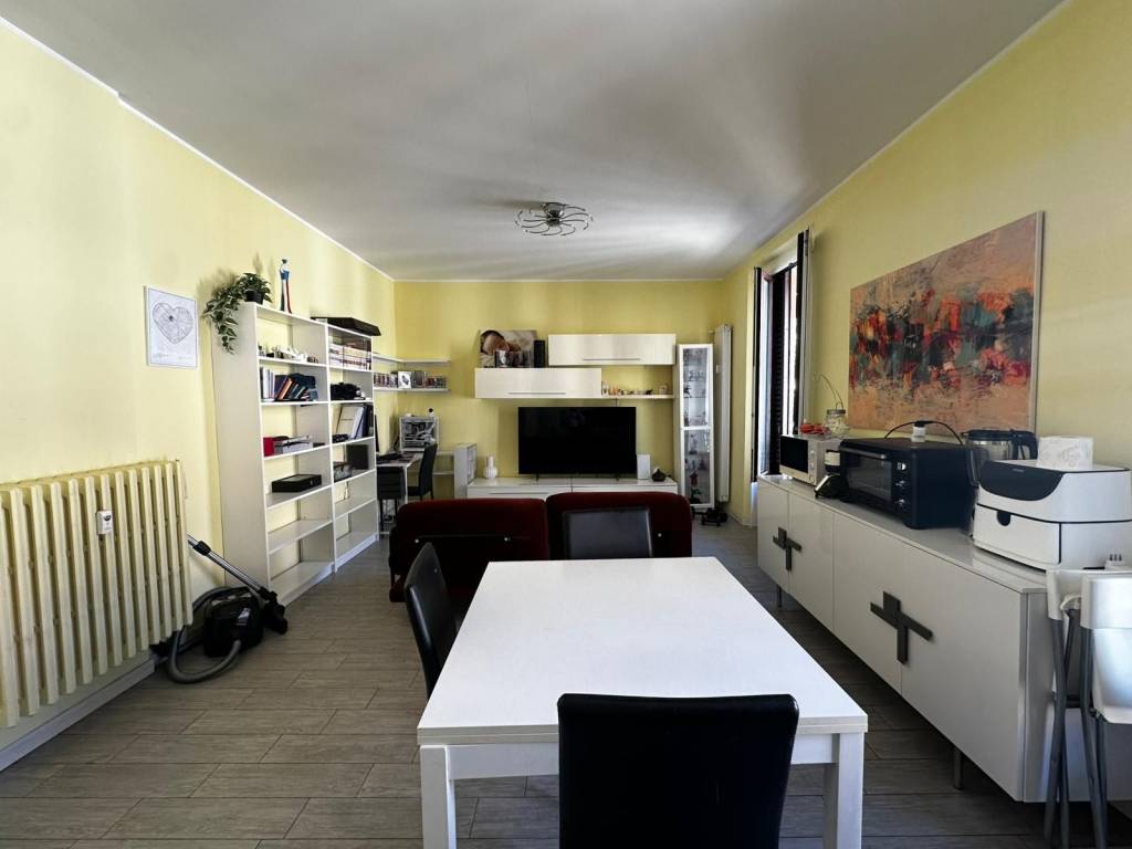 appartamento in affitto a Milano in zona Centro Direzionale