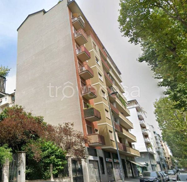 appartamento in affitto a Milano in zona Lorenteggio