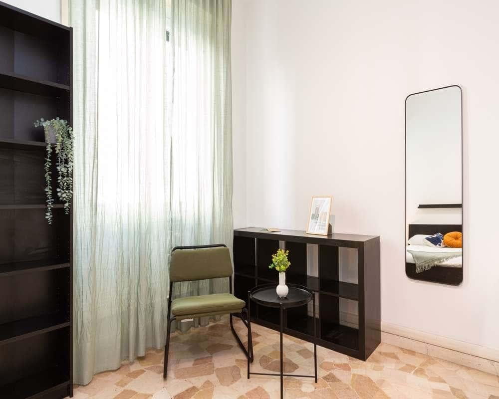 negozio in affitto a Milano in zona Lorenteggio