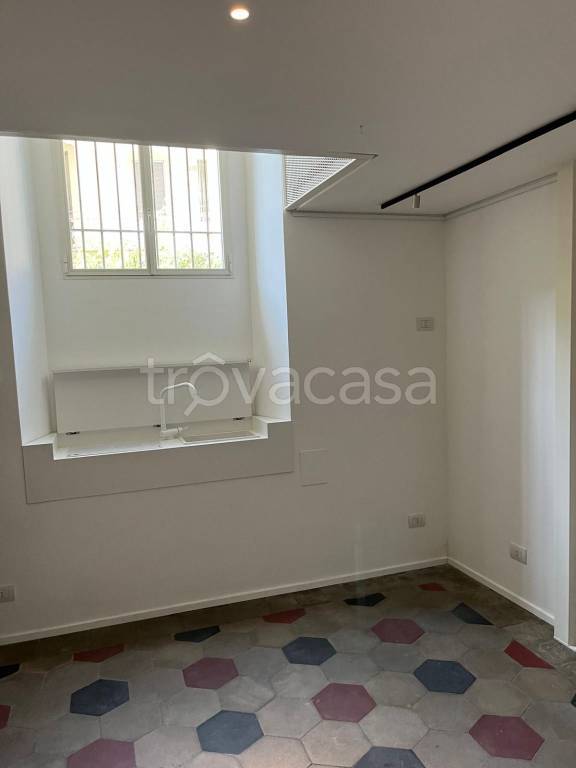 locale commerciale in affitto a Milano