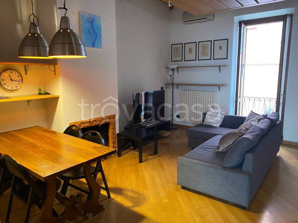 appartamento in affitto a Milano in zona Sant'Ambrogio