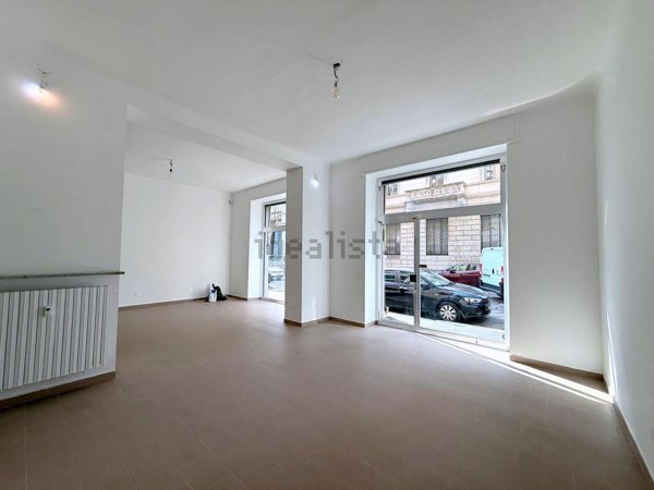 negozio in affitto a Milano in zona Guastalla