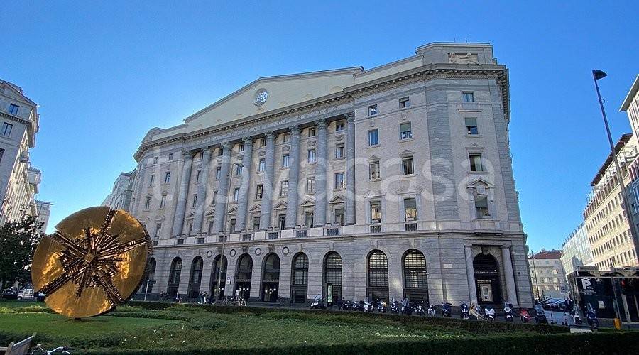 negozio in affitto a Milano