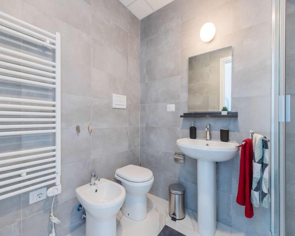 negozio in affitto a Milano in zona Bocconi