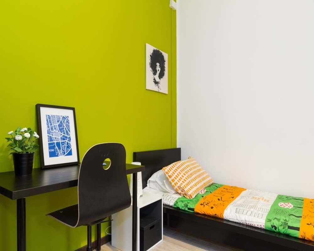 negozio in affitto a Milano in zona Lorenteggio