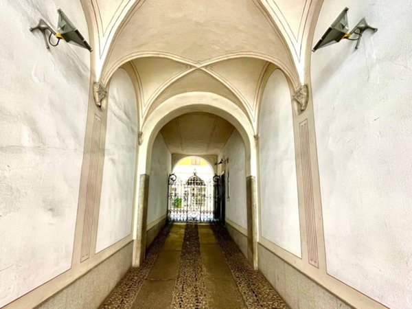 appartamento in affitto a Milano in zona Sant'Ambrogio