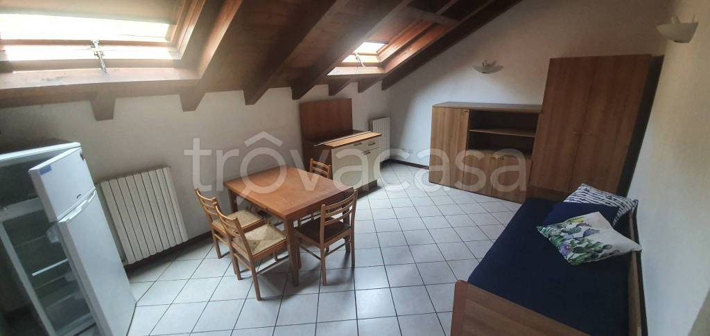 appartamento in affitto a Milano in zona Famagosta