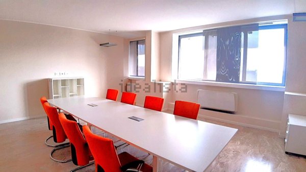 ufficio in affitto a Milano in zona Famagosta