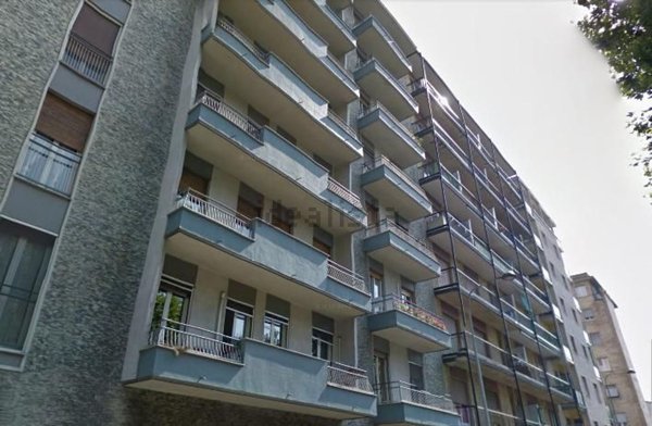 appartamento in affitto a Milano in zona Lorenteggio