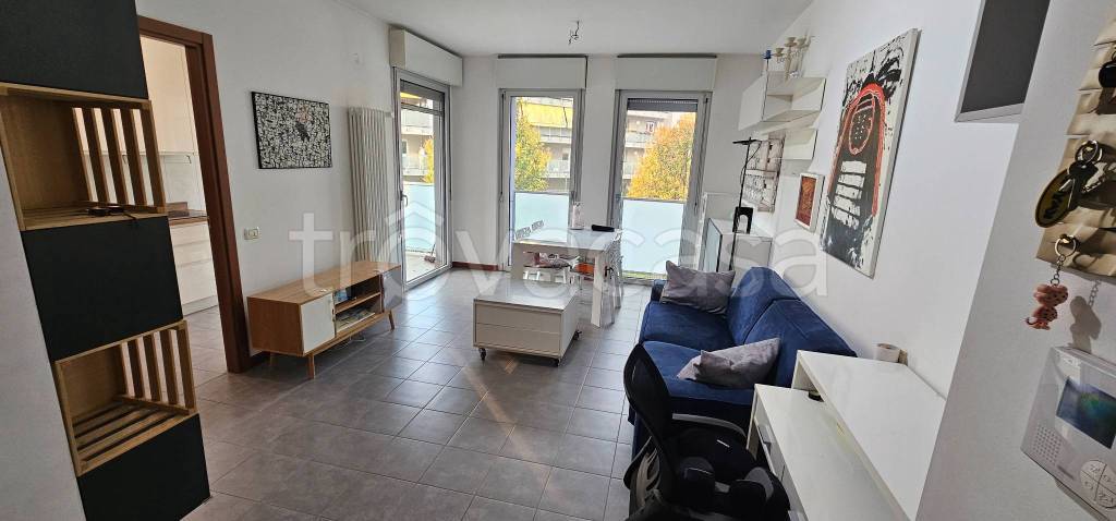 appartamento in affitto a Milano in zona Famagosta