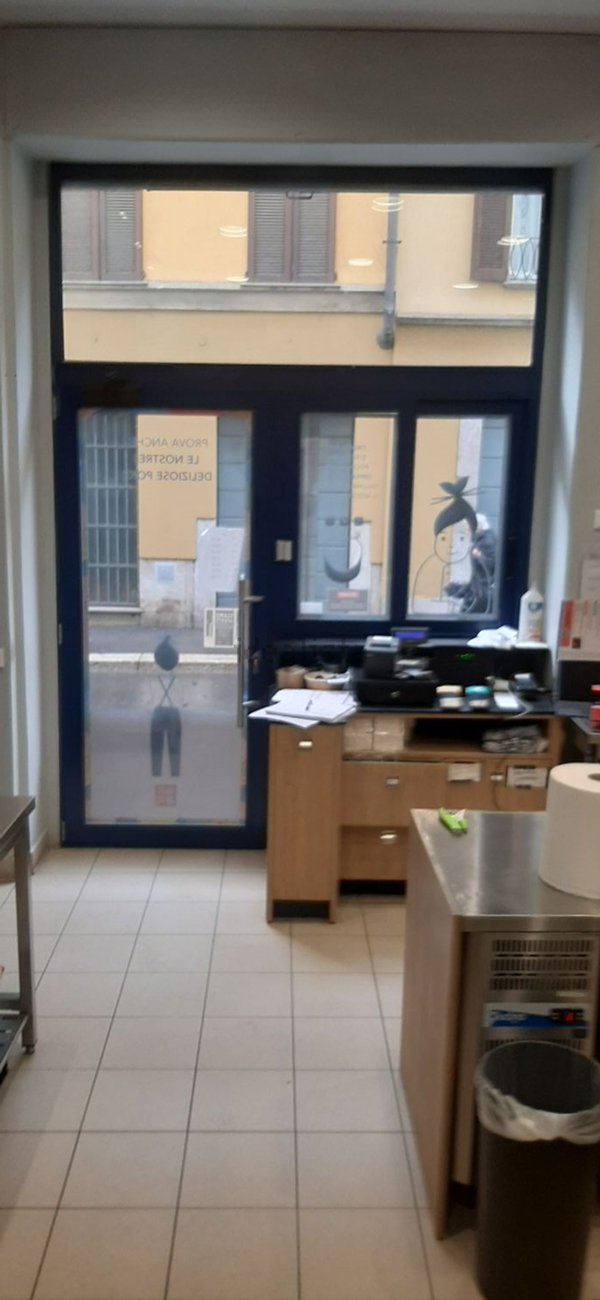 locale commerciale in affitto a Milano