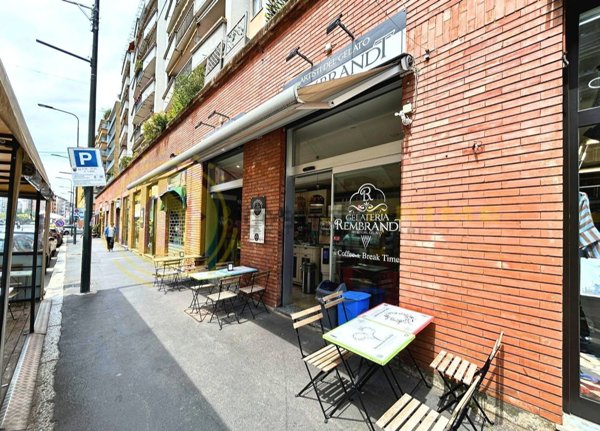negozio in affitto a Milano