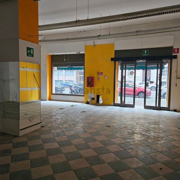 negozio in affitto a Milano in zona Sempione