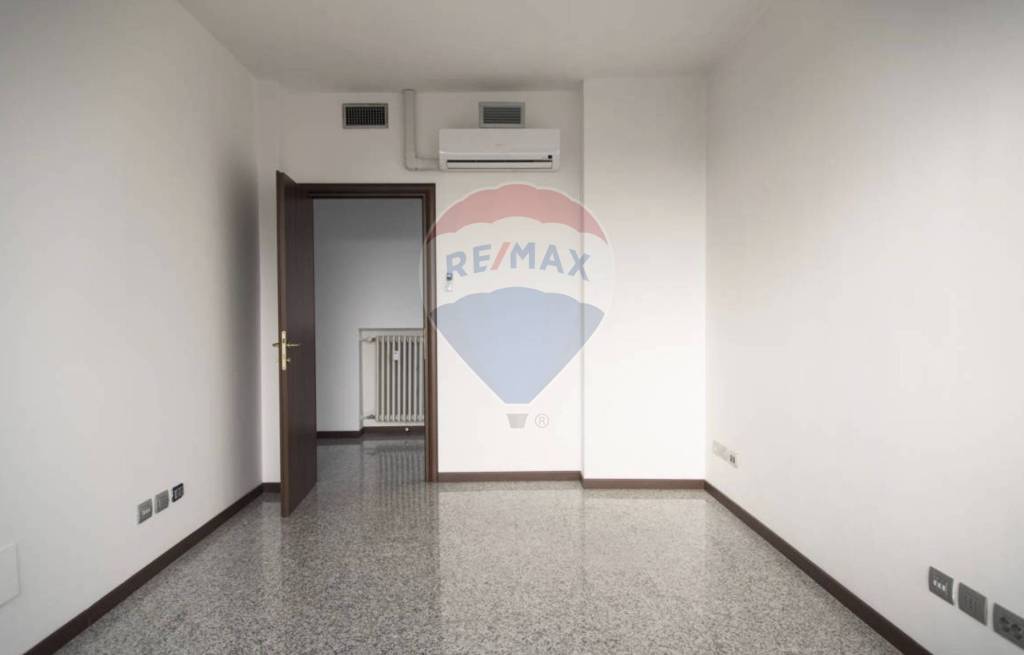 ufficio in affitto a Milano in zona Dergano