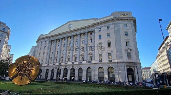 locale commerciale in affitto a Milano