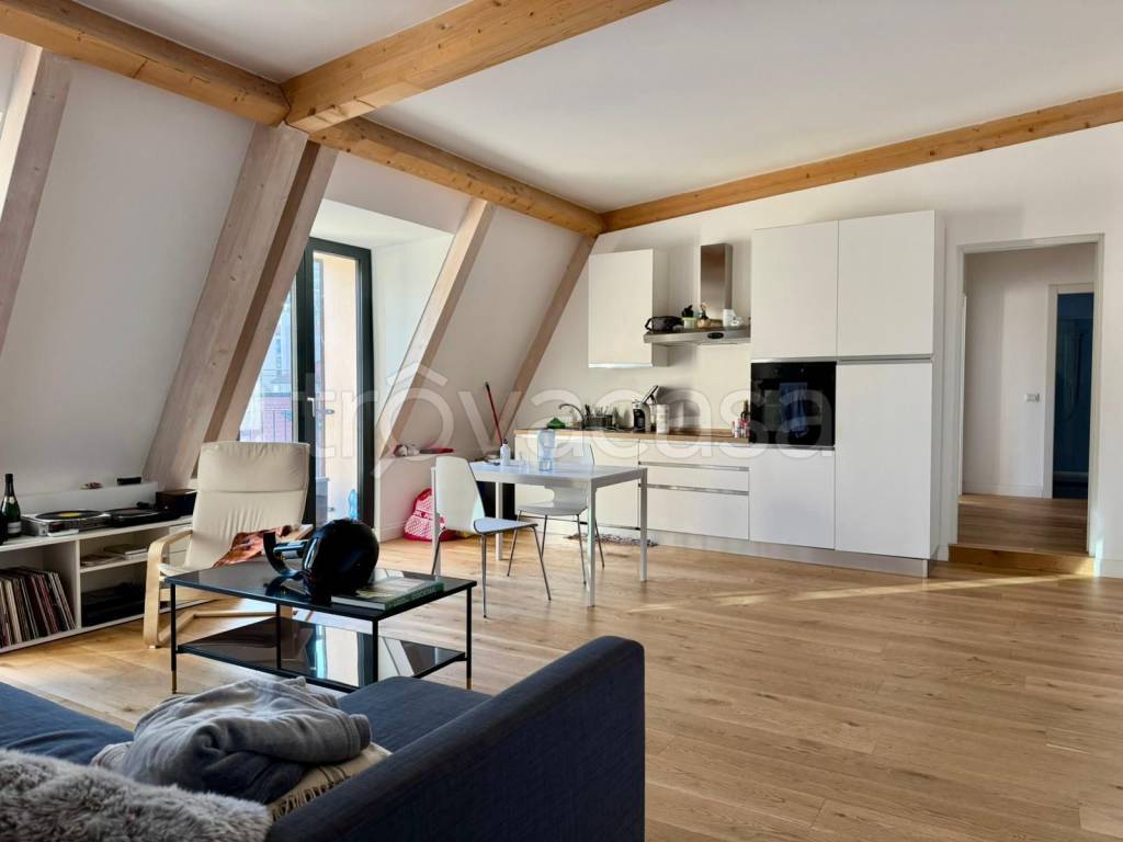 appartamento in affitto a Milano in zona Isola