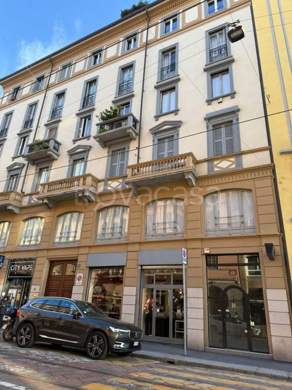 negozio in affitto a Milano in zona Sant'Ambrogio