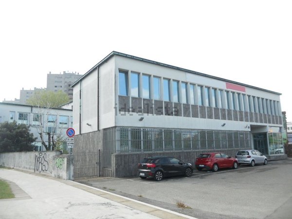 ufficio in affitto a Milano in zona Quarto Oggiaro
