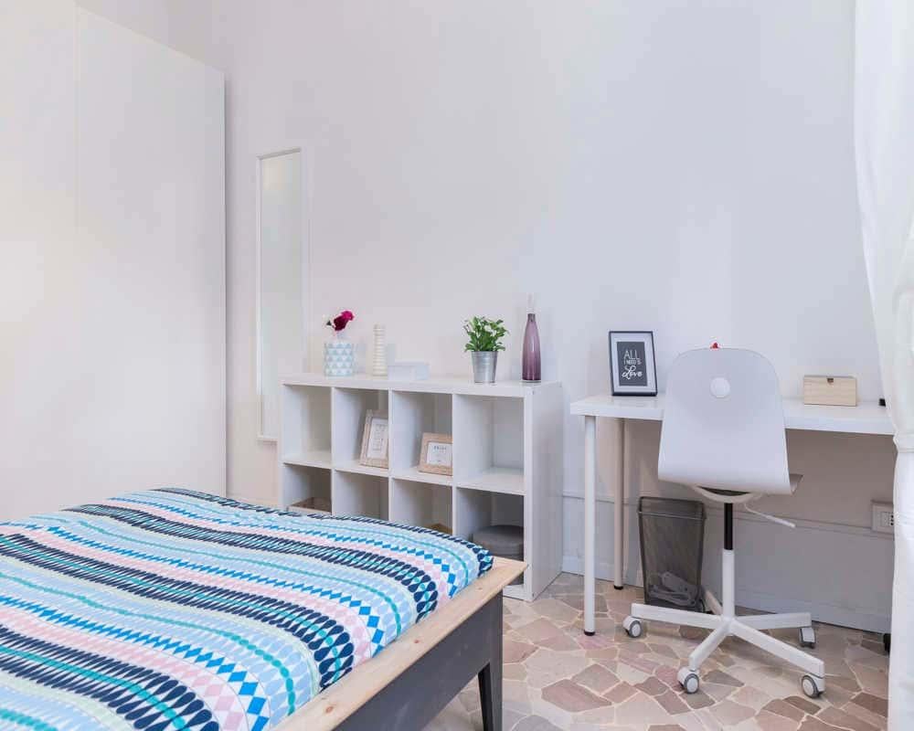 negozio in affitto a Milano in zona Lorenteggio