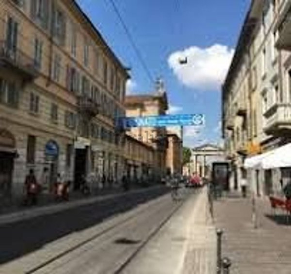 locale commerciale in affitto a Milano