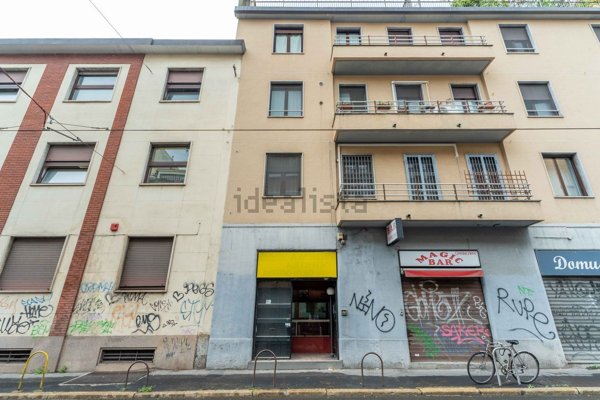 negozio in affitto a Milano in zona Bocconi