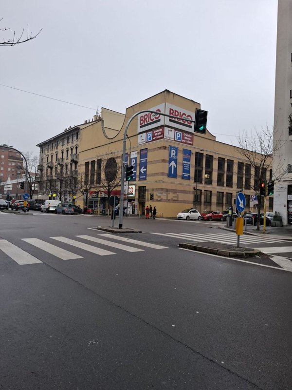 negozio in affitto a Milano in zona San Vittore