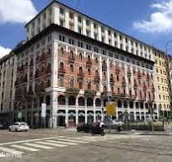locale commerciale in affitto a Milano