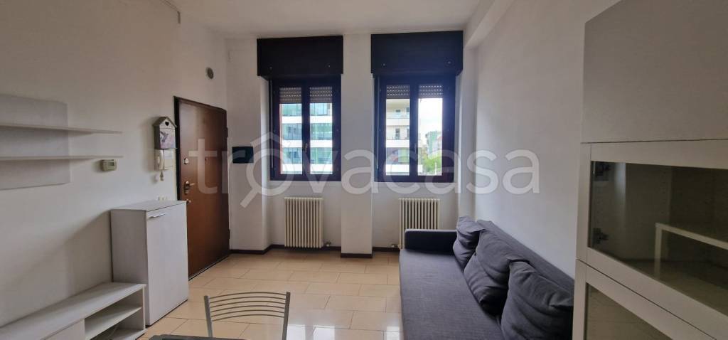 appartamento in affitto a Milano in zona Corvetto