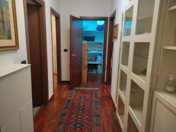 appartamento in affitto a Milano in zona Lorenteggio