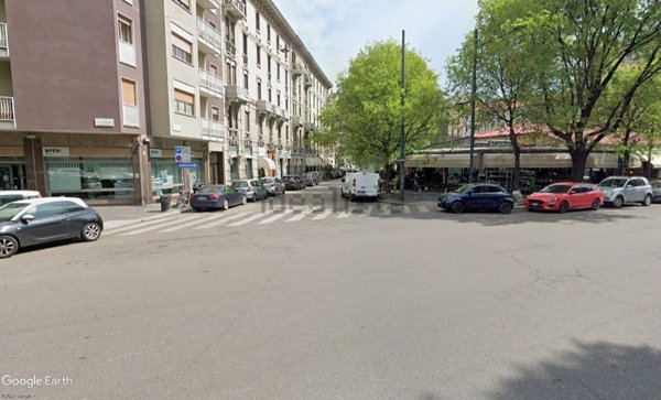 locale commerciale in affitto a Milano