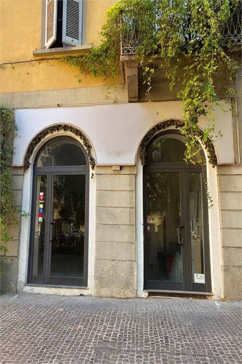 negozio in affitto a Milano
