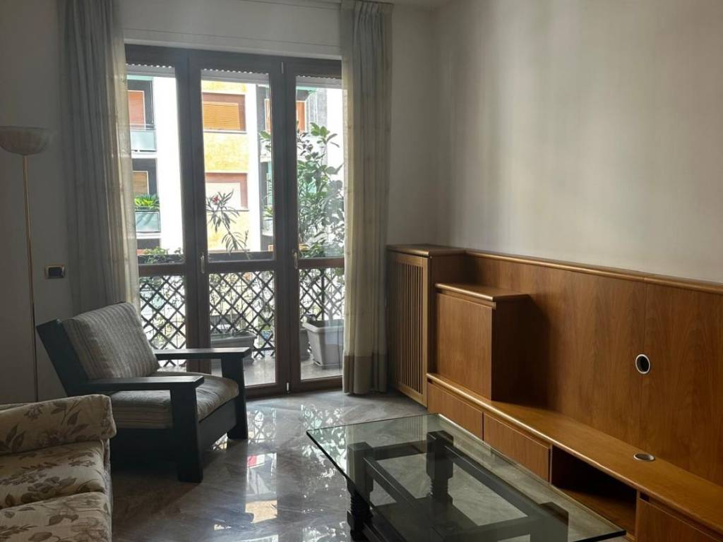 appartamento in affitto a Milano in zona XXII Marzo