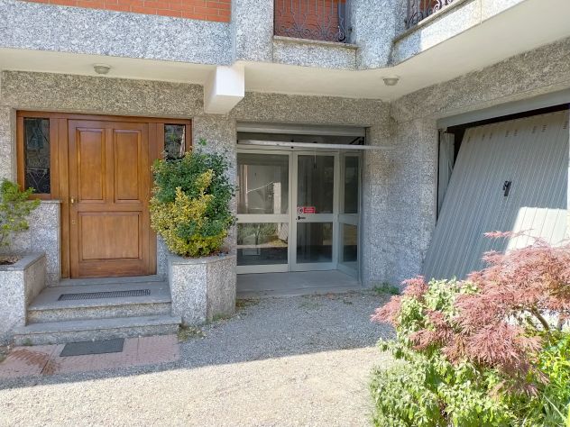 negozio in affitto a Milano in zona Affori