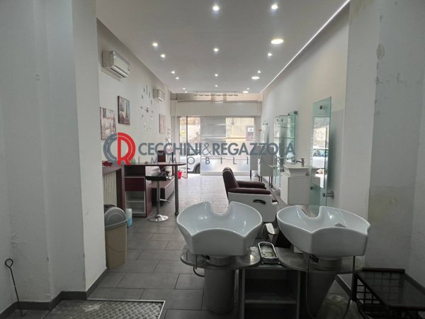 negozio in affitto a Milano in zona Quarto Oggiaro