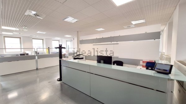 ufficio in affitto a Milano in zona Famagosta