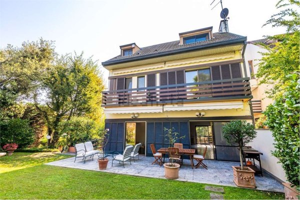 casa indipendente in affitto a Milano in zona San Siro