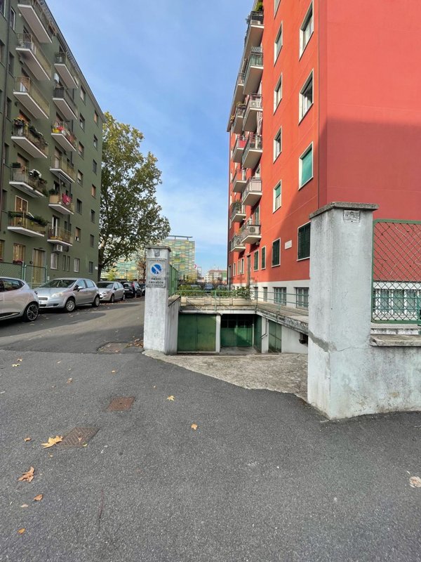 locale di sgombero in affitto a Milano