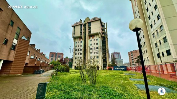 appartamento in affitto a Milano in zona Lorenteggio