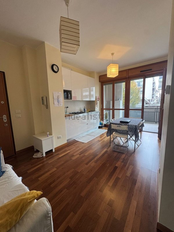 appartamento in affitto a Milano in zona Lorenteggio